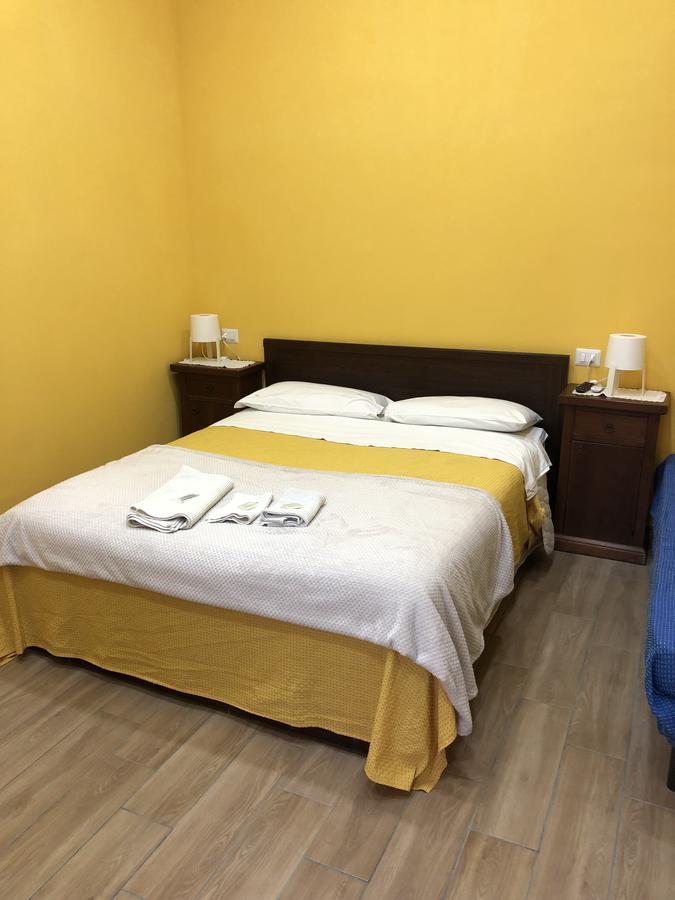 La Casa Di Fafa Bed & Breakfast Наполи Екстериор снимка