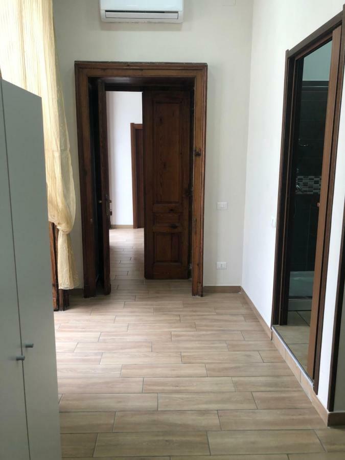 La Casa Di Fafa Bed & Breakfast Наполи Екстериор снимка
