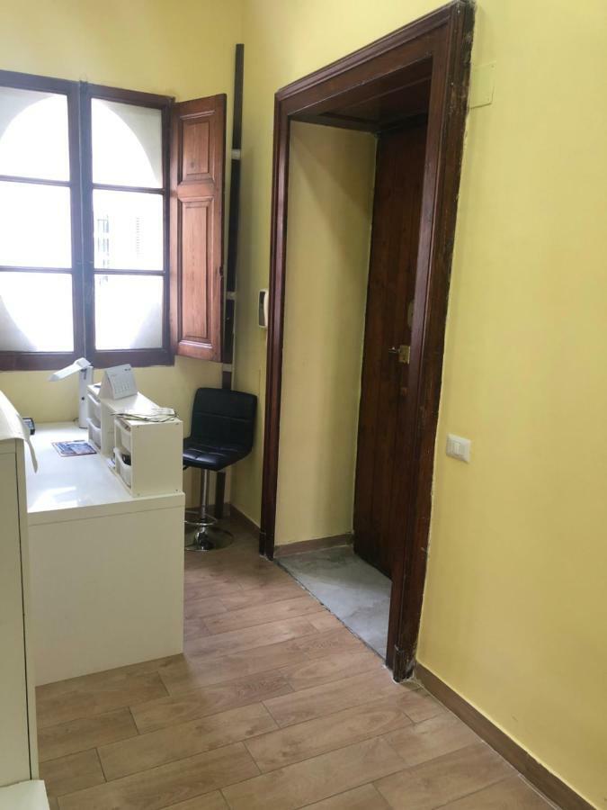 La Casa Di Fafa Bed & Breakfast Наполи Екстериор снимка